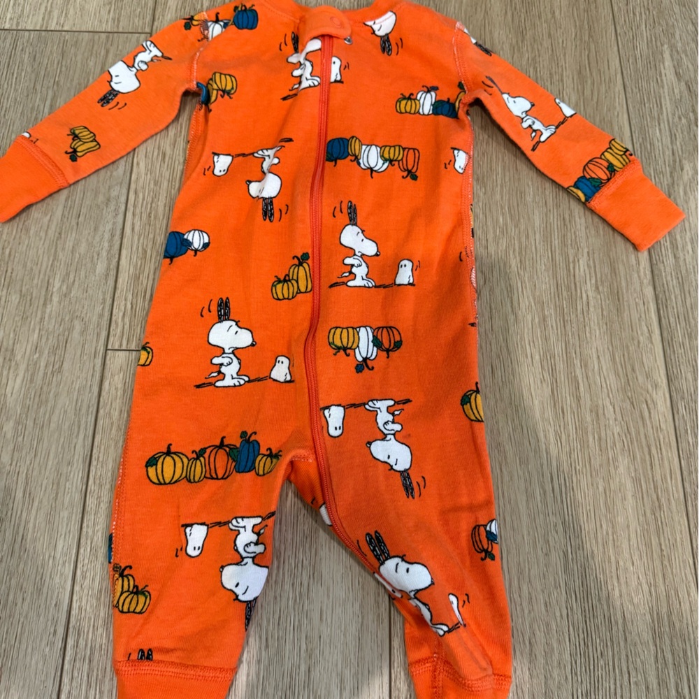 Hanna Andersson peanuts Orange Snoopy Footies One Piece